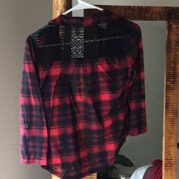 Black & red checkered shirt - Picture 2 of 4